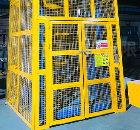 安龙货梯可以安装在室外吗